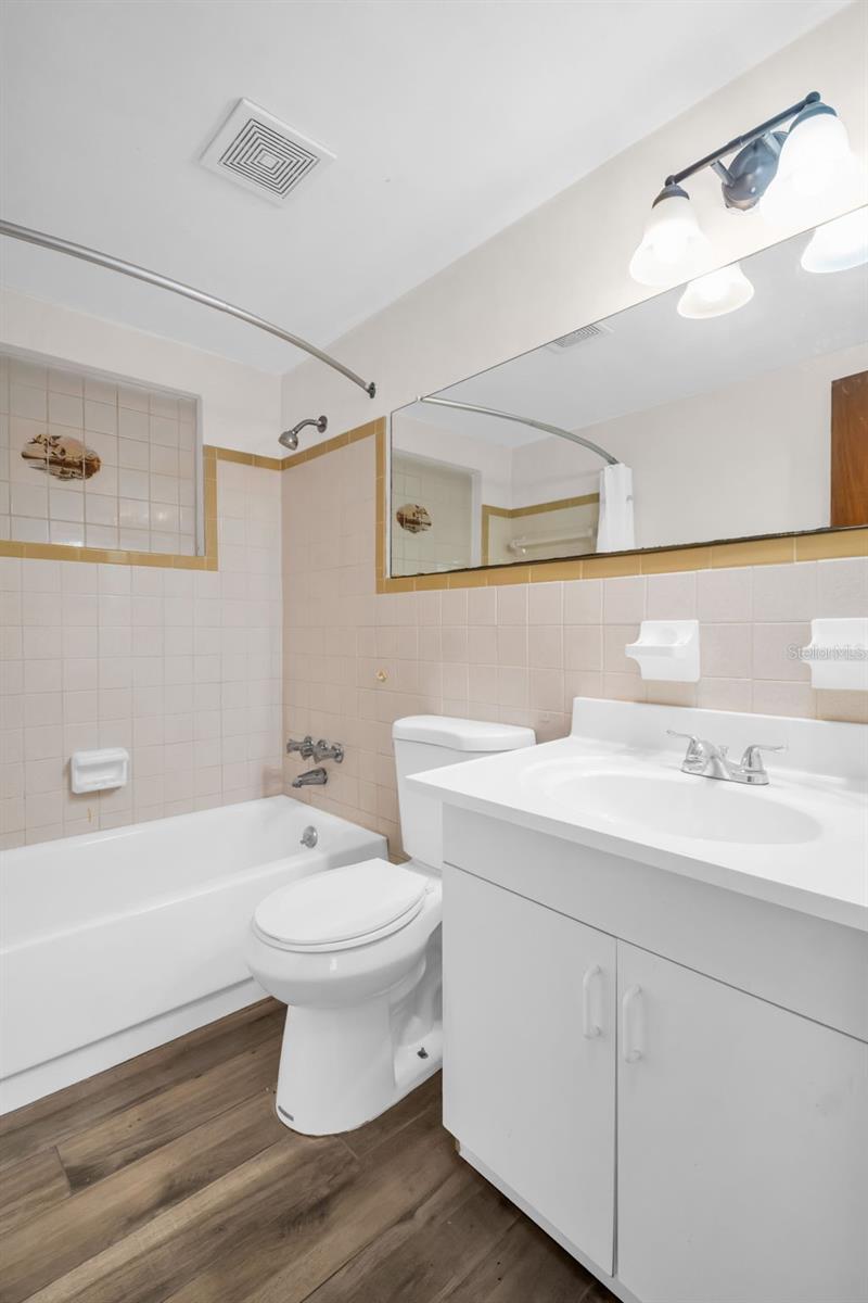 3814 Sunray Dr Property Photo 3
