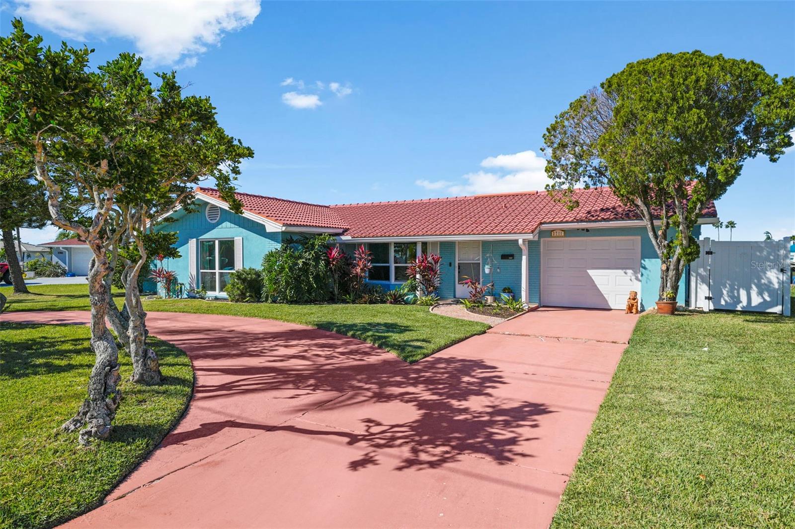3711 Floramar Ter Property Photo 2
