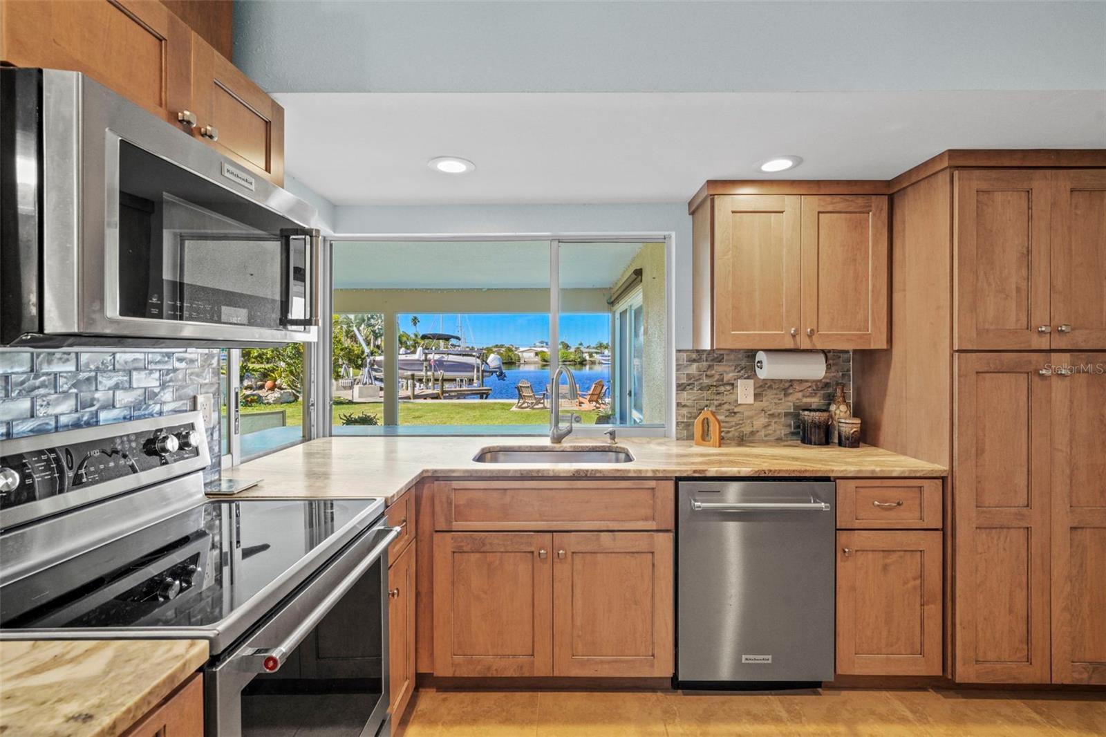 3711 Floramar Ter Property Photo 7