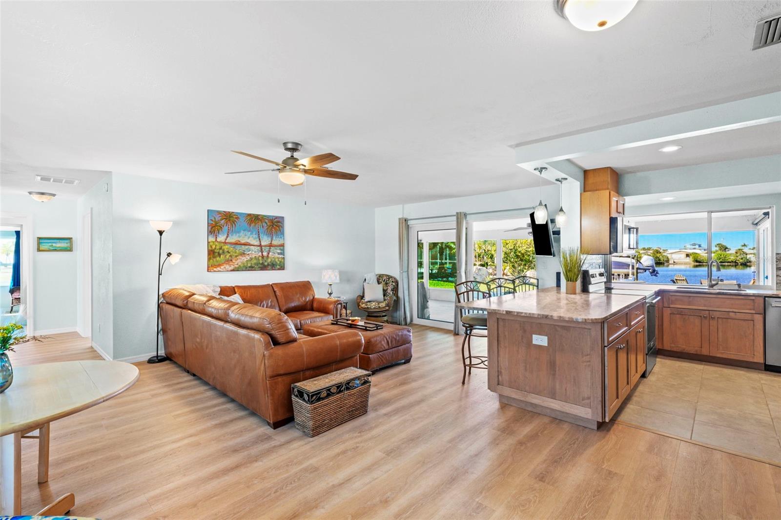 3711 Floramar Ter Property Photo 9