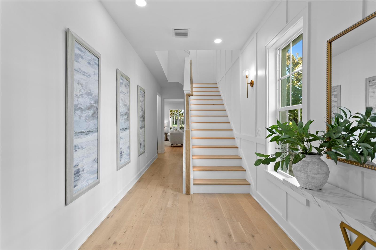 450 Gilman Pl N Property Photo 3