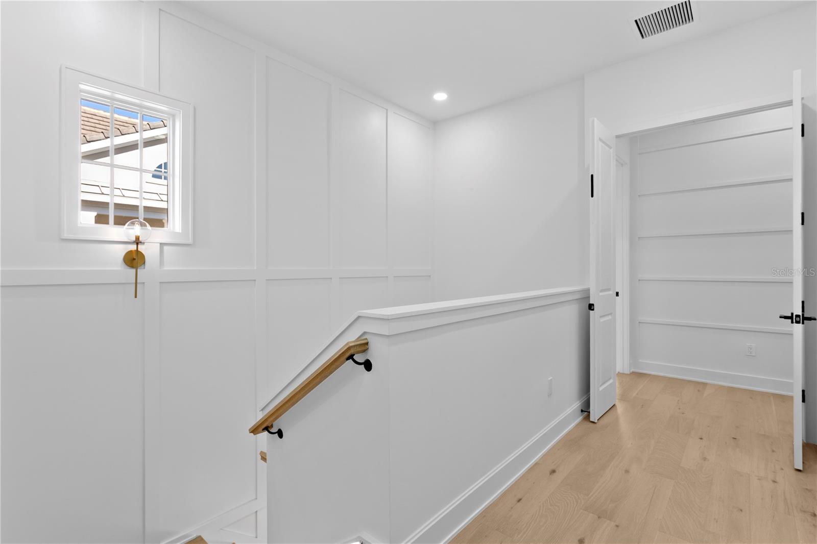 450 Gilman Pl N Property Photo 22