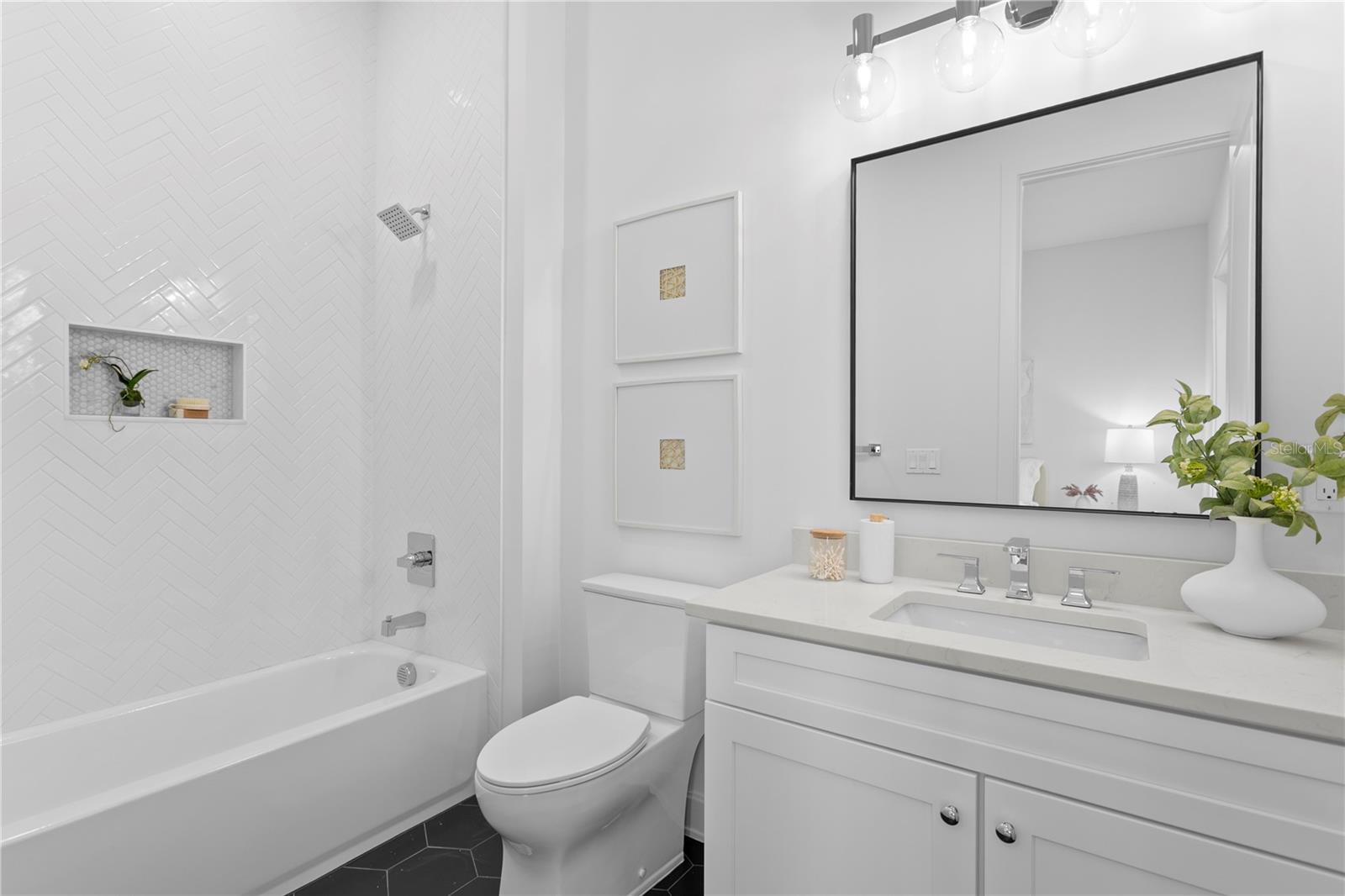 450 Gilman Pl N Property Photo 40