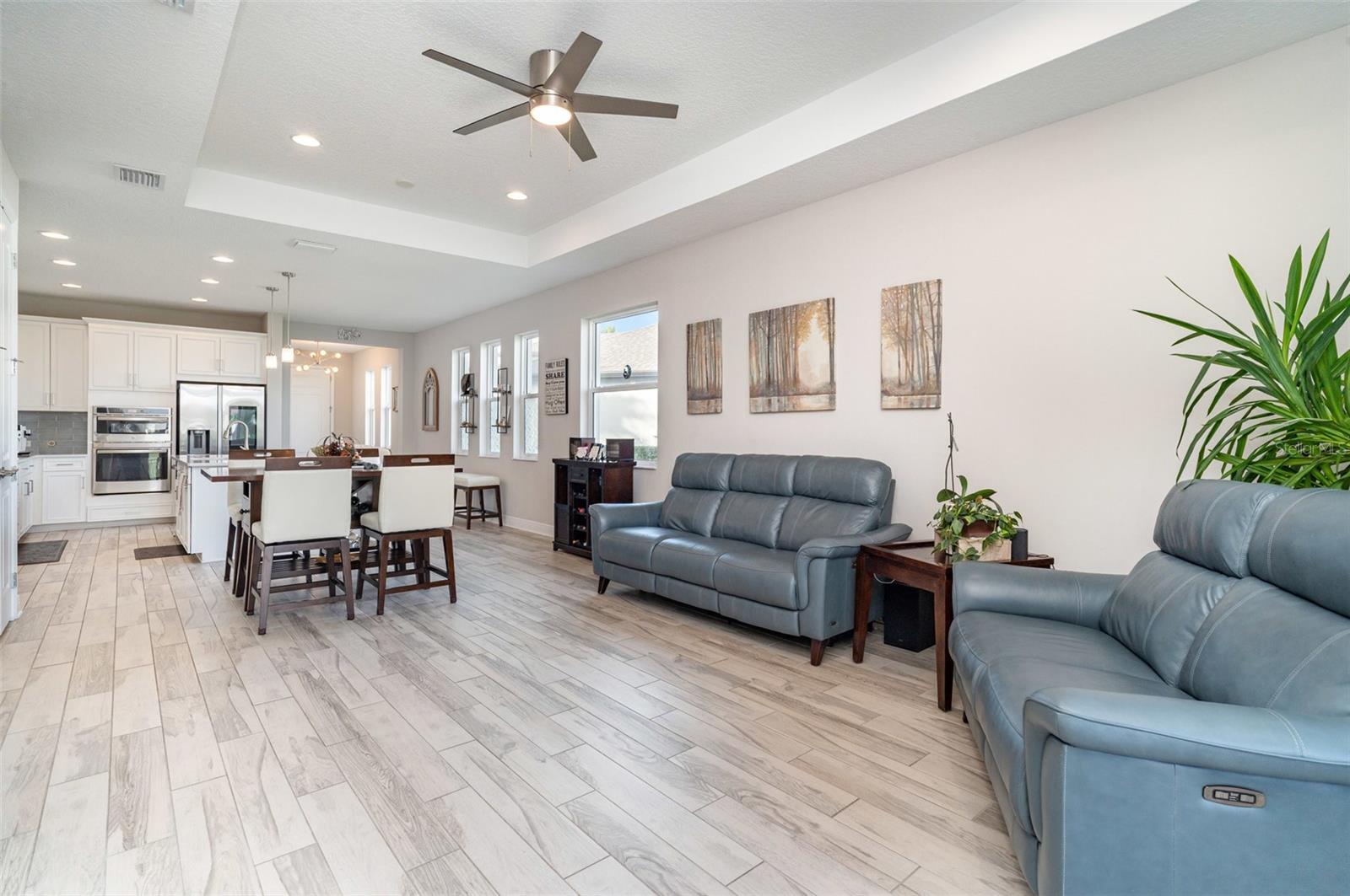 1904 146th Ter E Property Photo 3
