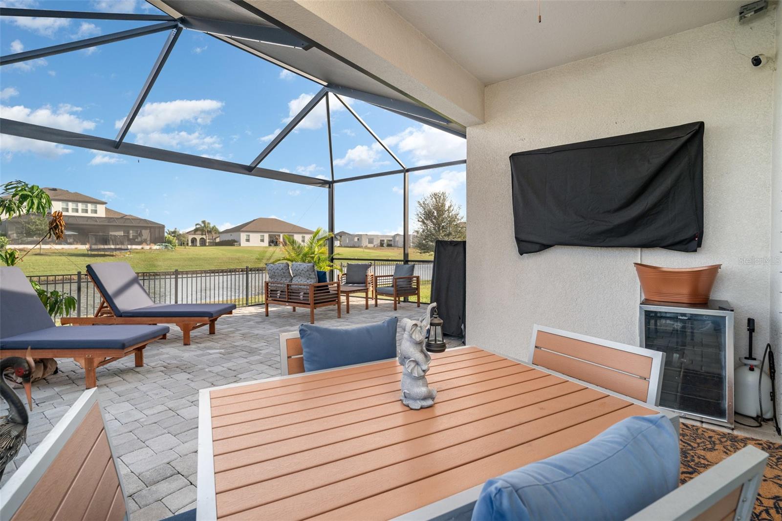 1904 146th Ter E Property Photo 4