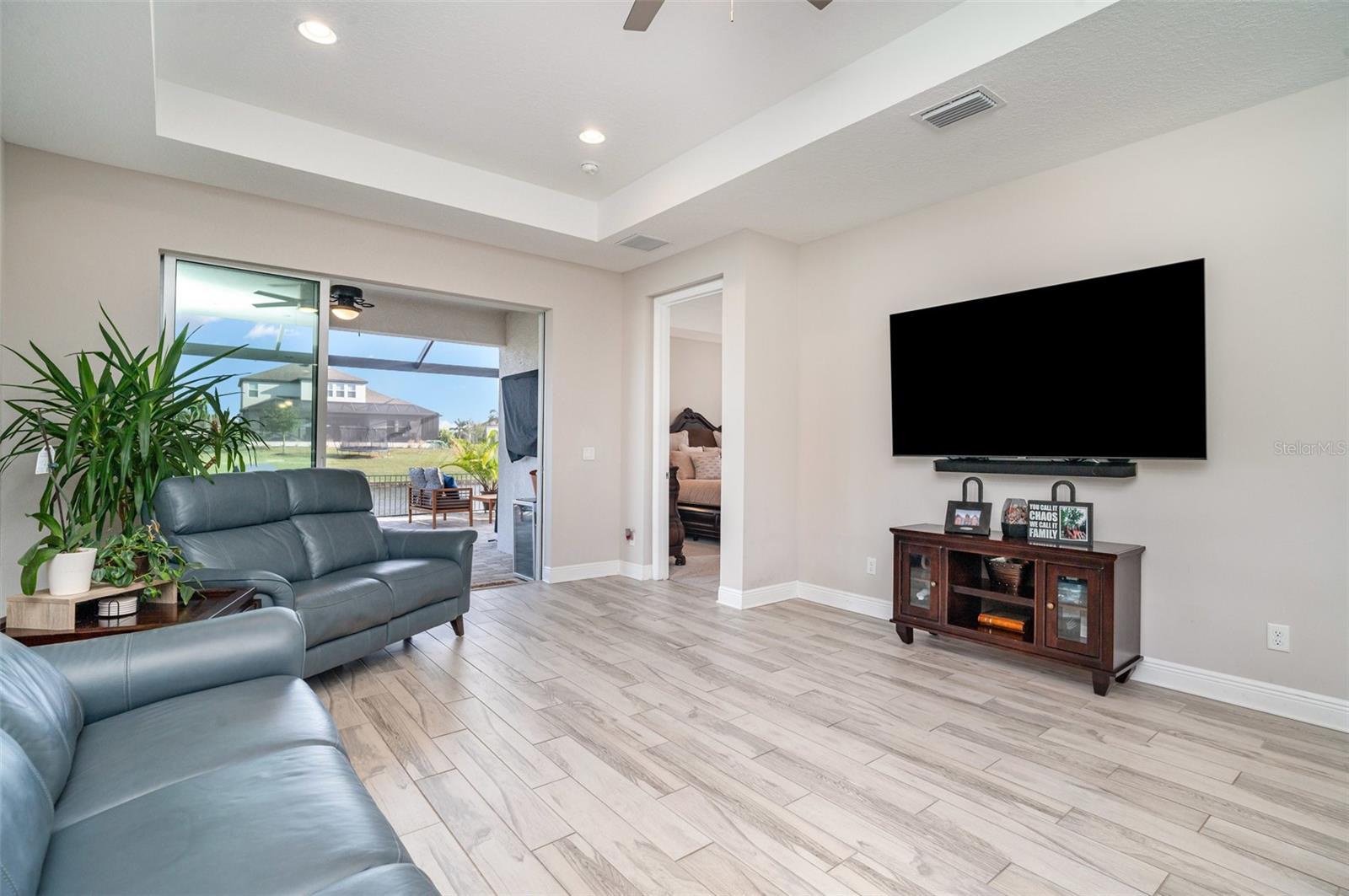1904 146th Ter E Property Photo 8