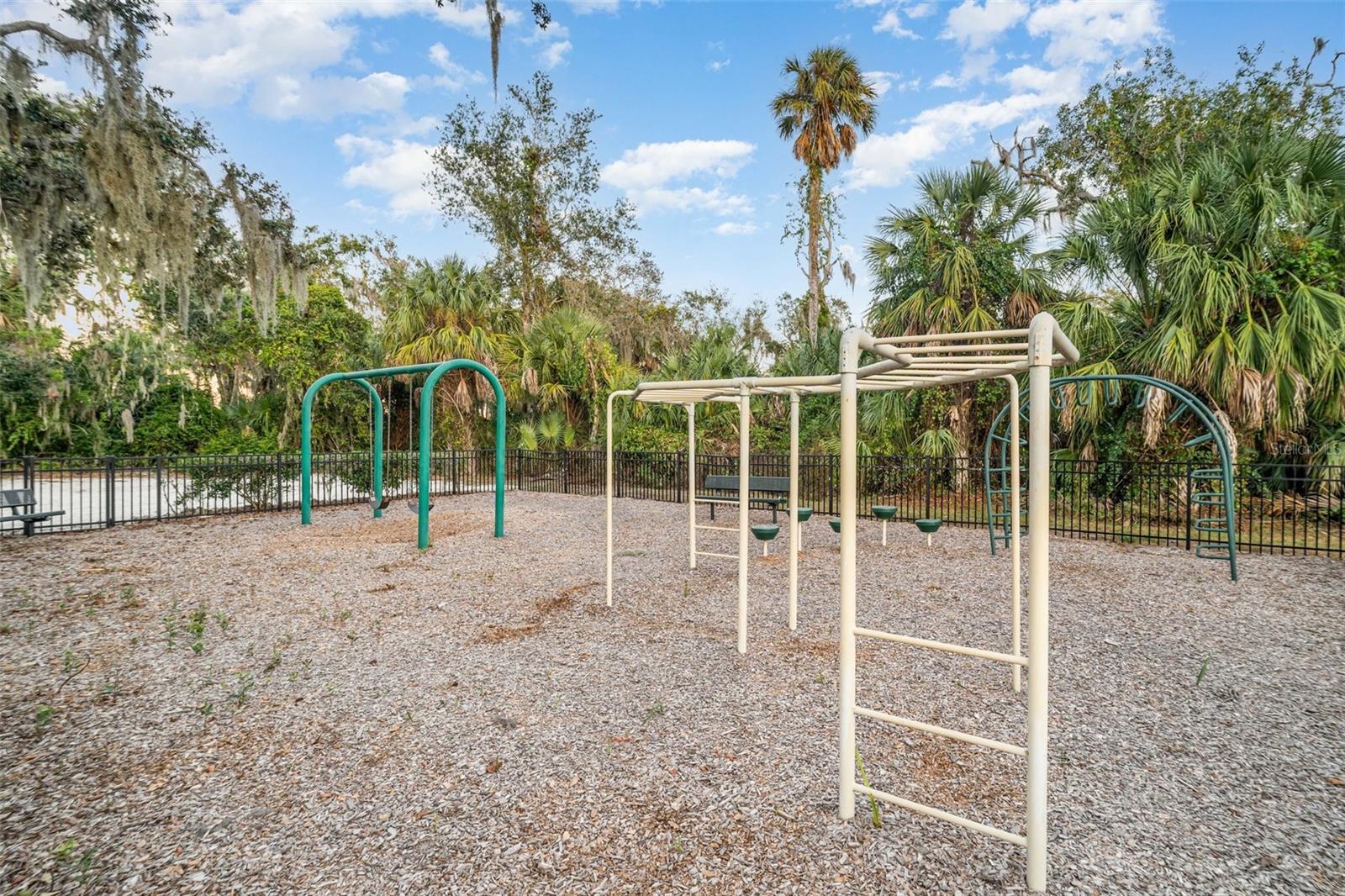 1904 146th Ter E Property Photo 36
