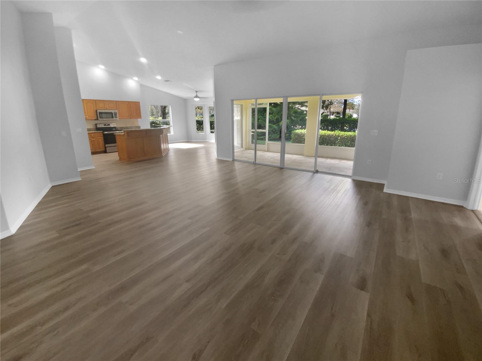 18535 Hidden Pines Way Property Photo 6