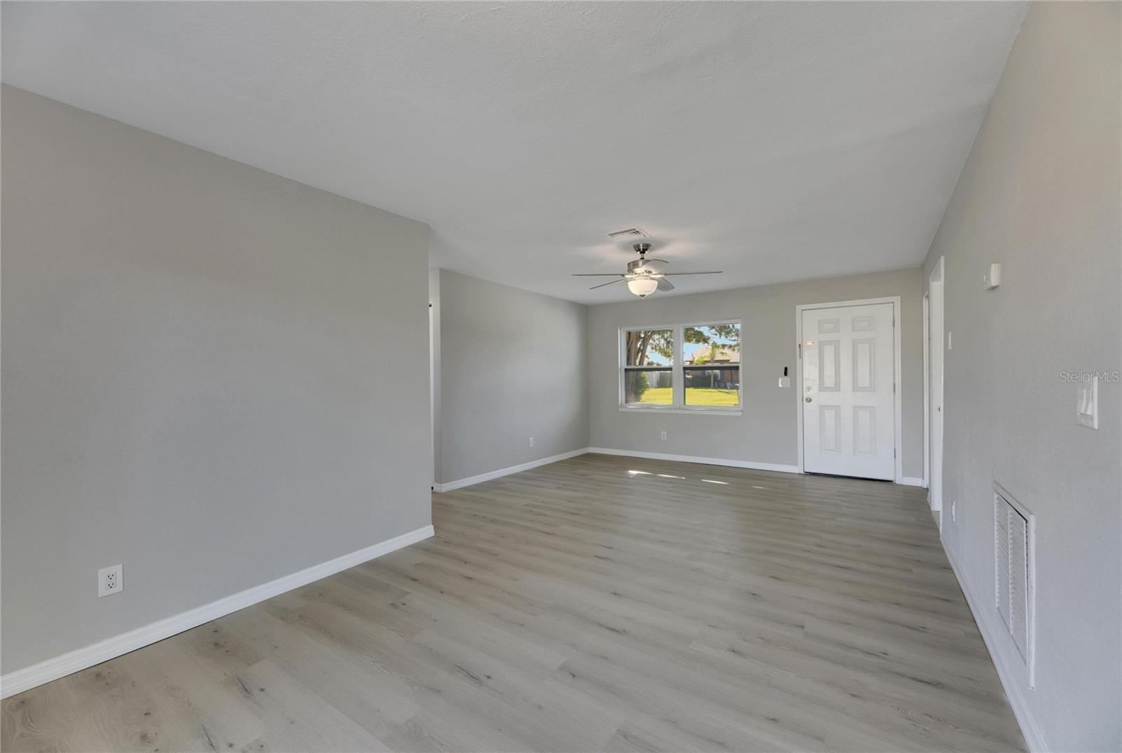 527 Fox Run Trl Property Photo 15