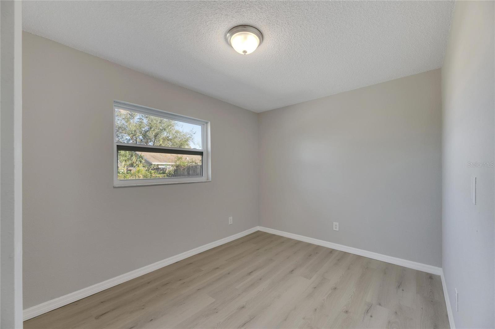 527 Fox Run Trl Property Photo 24