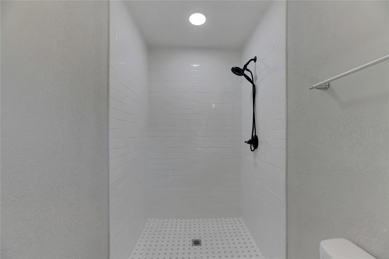 527 Fox Run Trl Property Photo 32