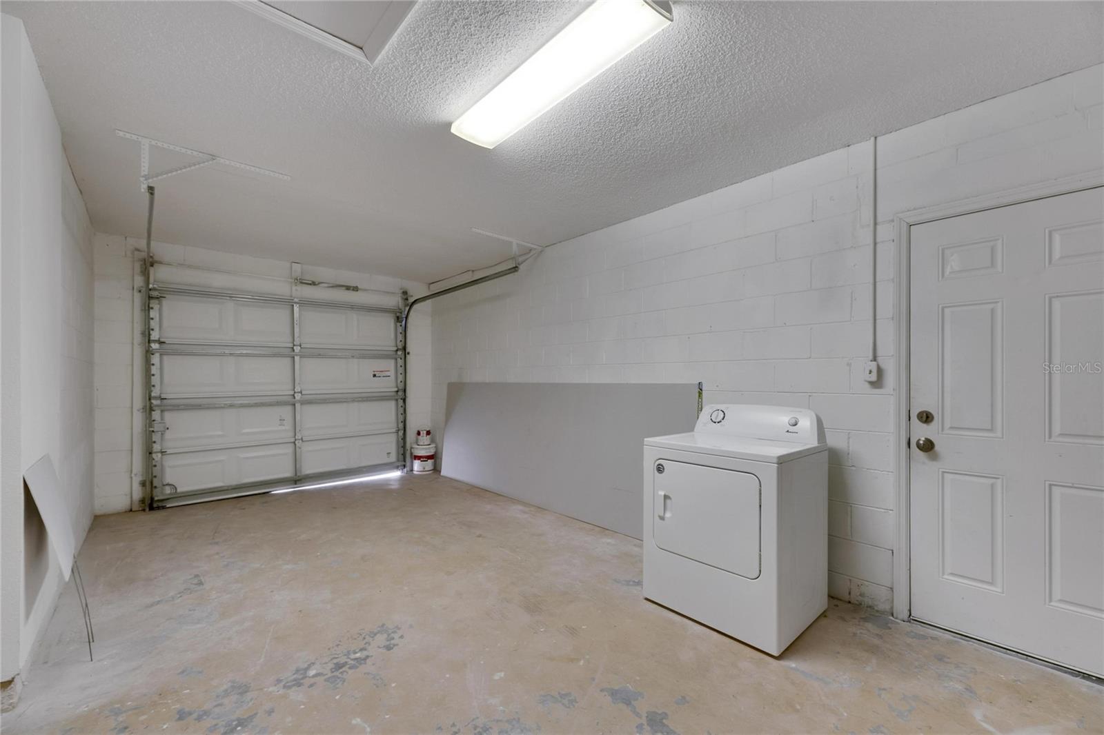 527 Fox Run Trl Property Photo 34