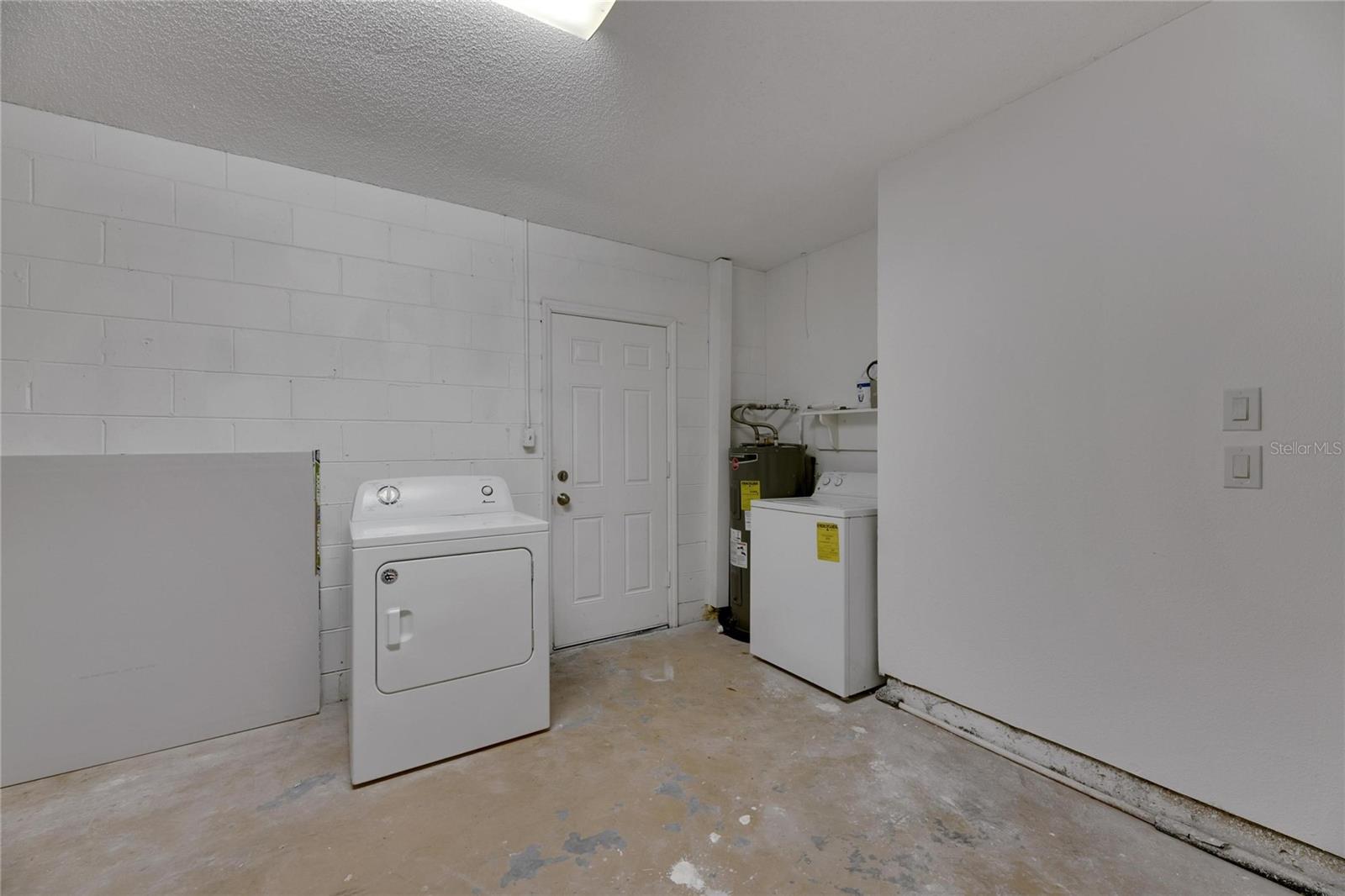 527 Fox Run Trl Property Photo 36