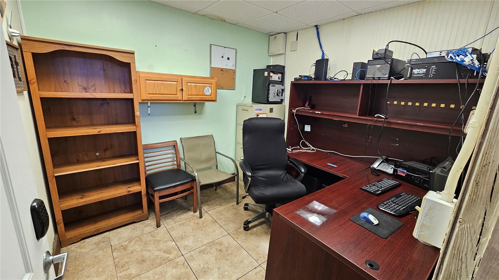 830 E Main St Property Photo 19