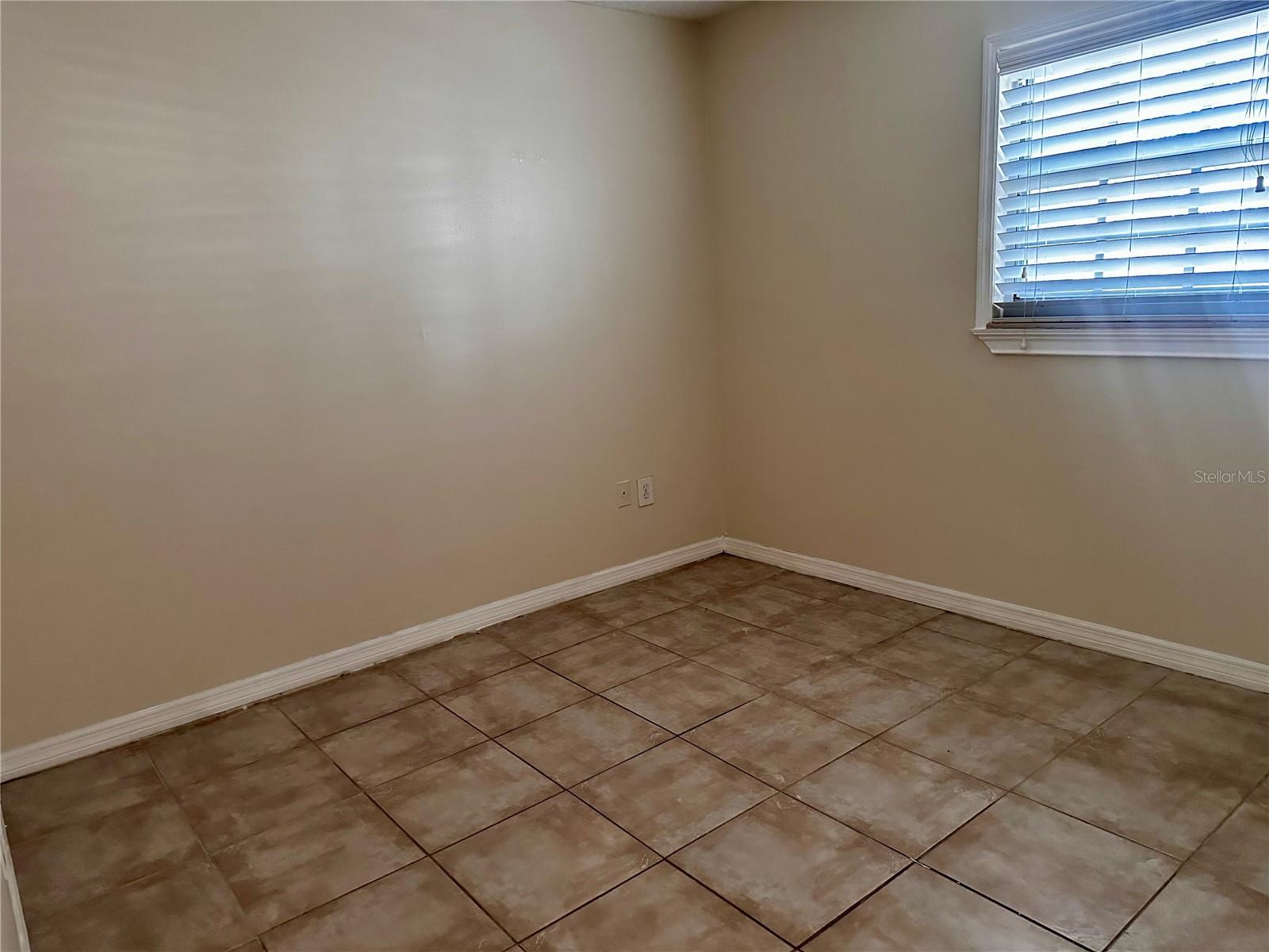 122 N Kings Ave #101 Property Photo 23