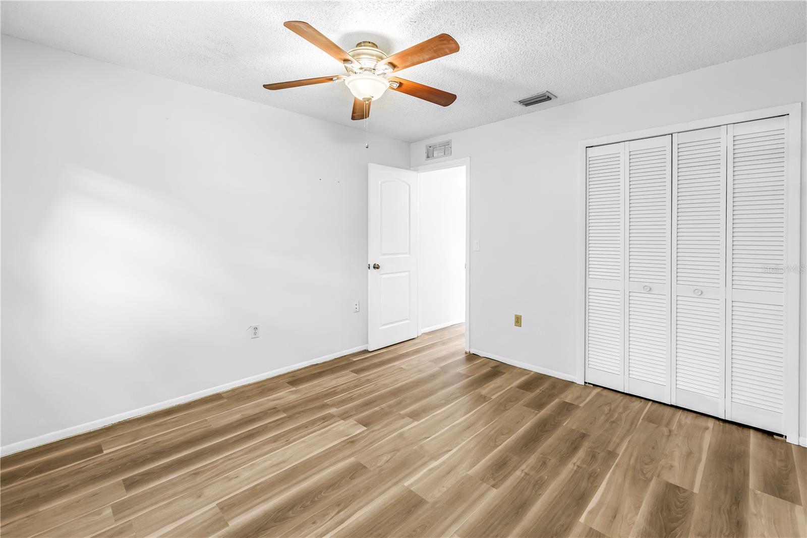 112 Meadowcross Dr Property Photo 31