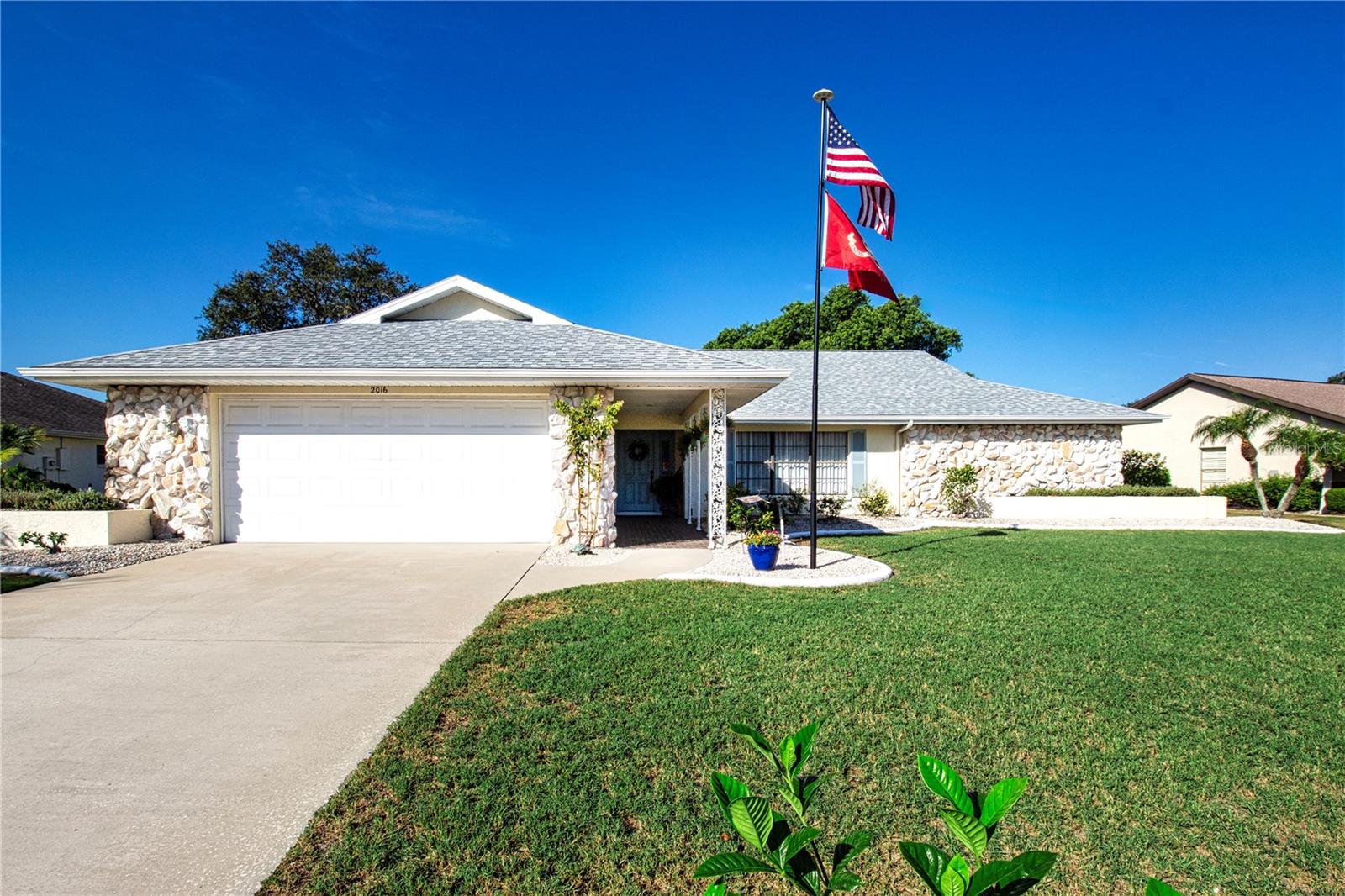 2016 E View Dr Property Photo 3