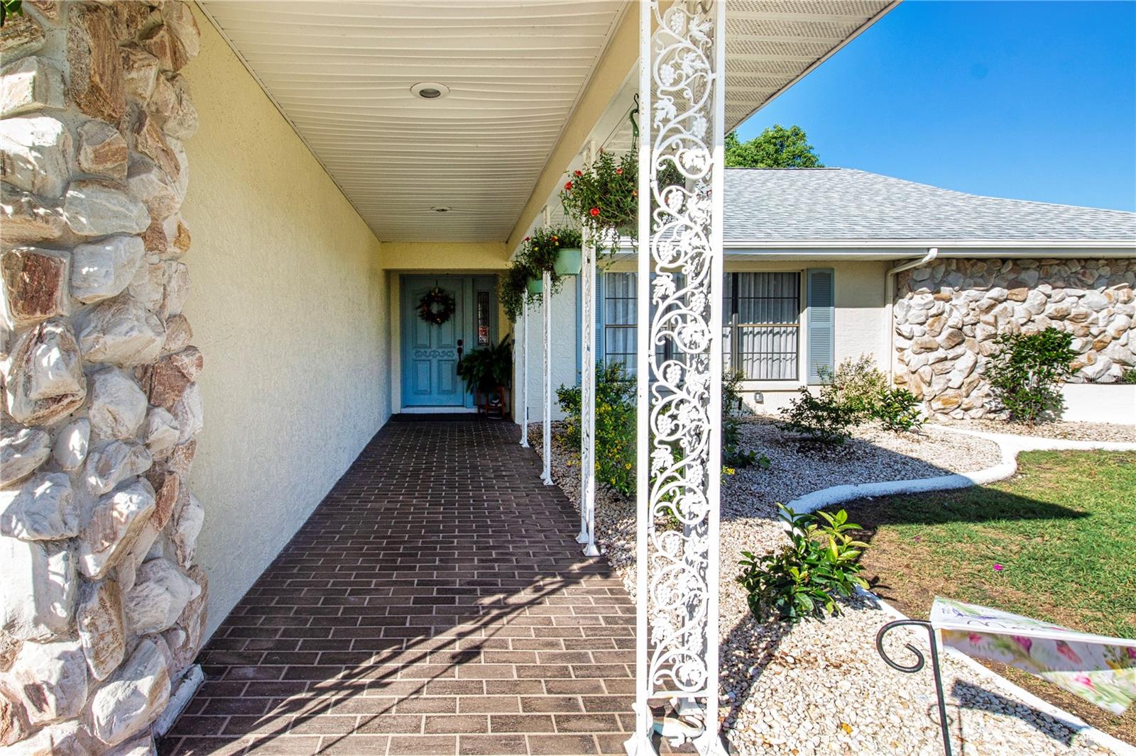 2016 E View Dr Property Photo 8