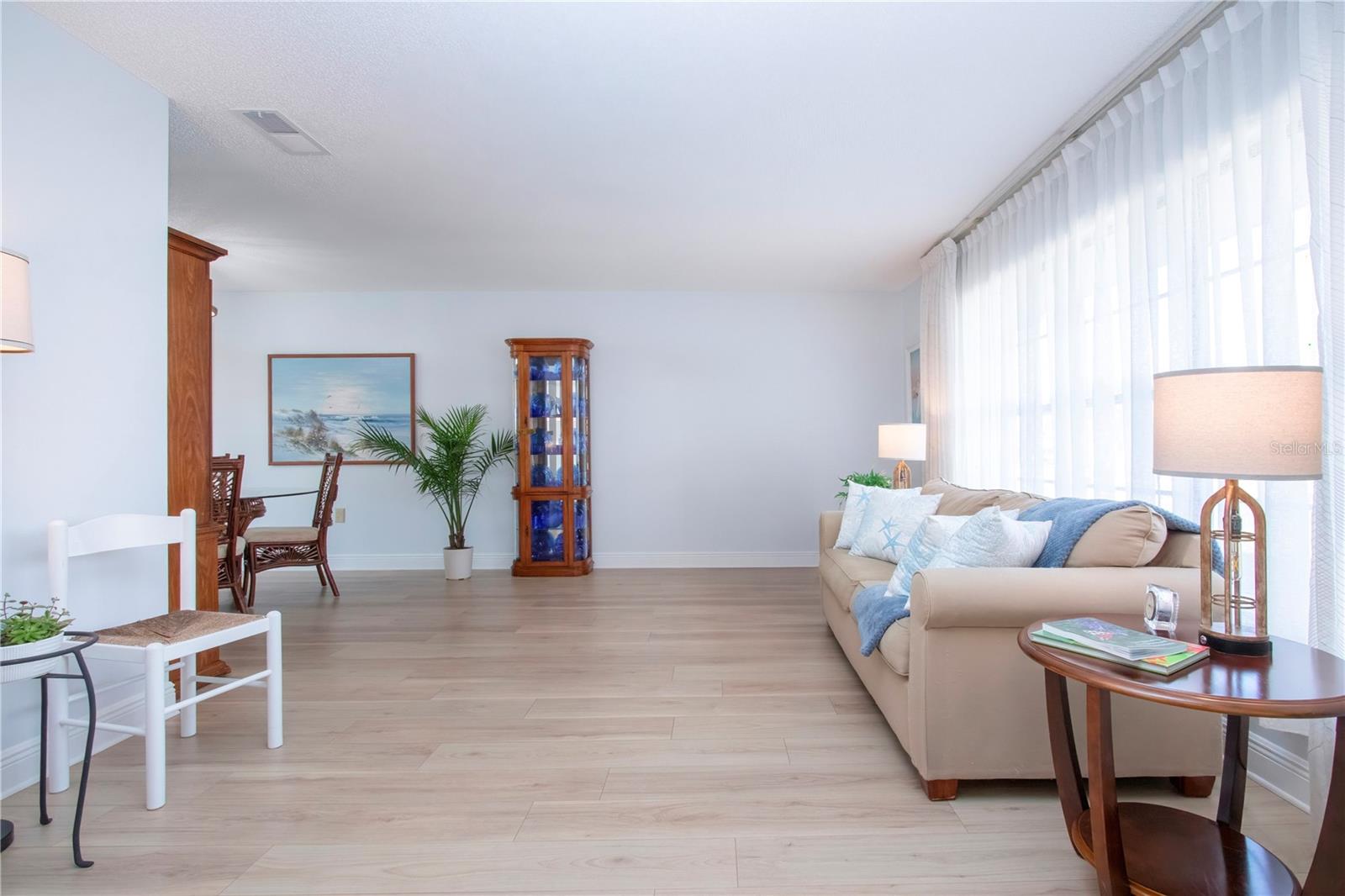 2016 E View Dr Property Photo 11