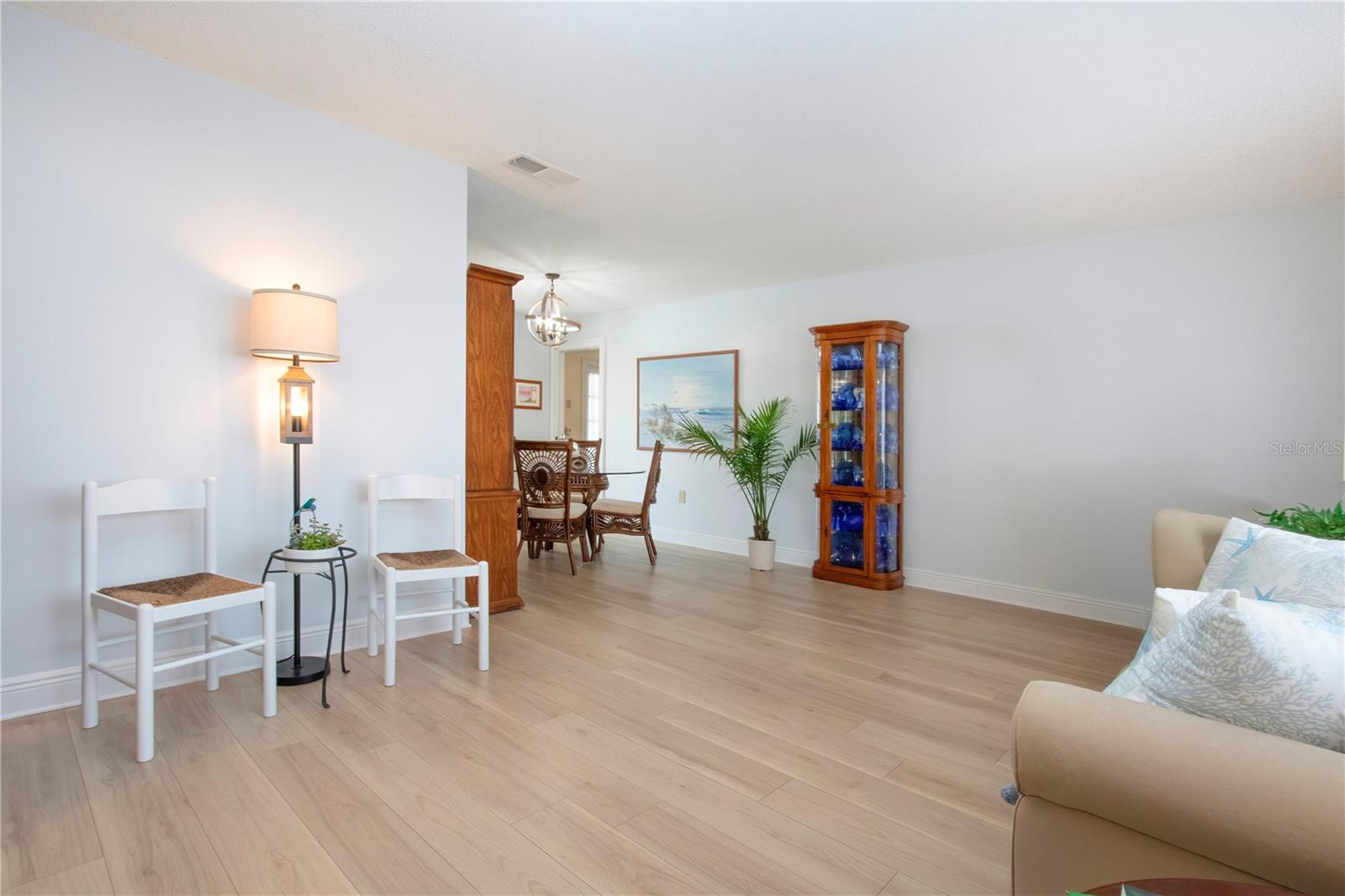 2016 E View Dr Property Photo 12