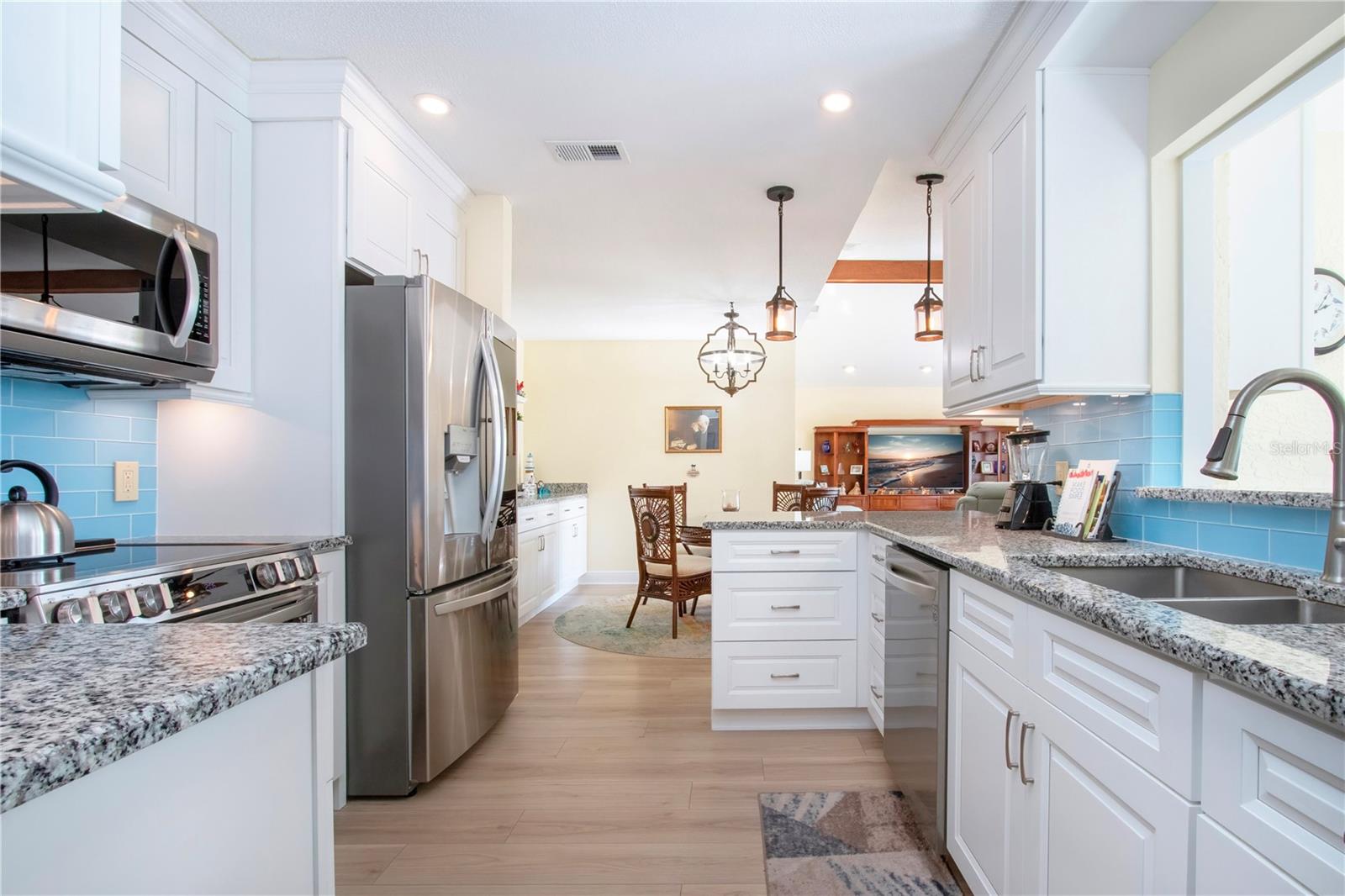 2016 E View Dr Property Photo 21