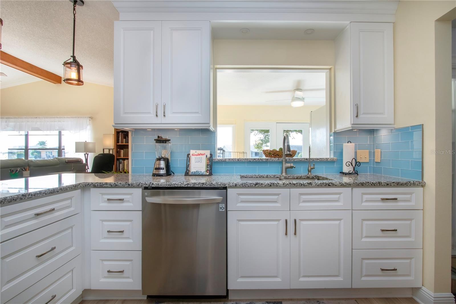 2016 E View Dr Property Photo 23