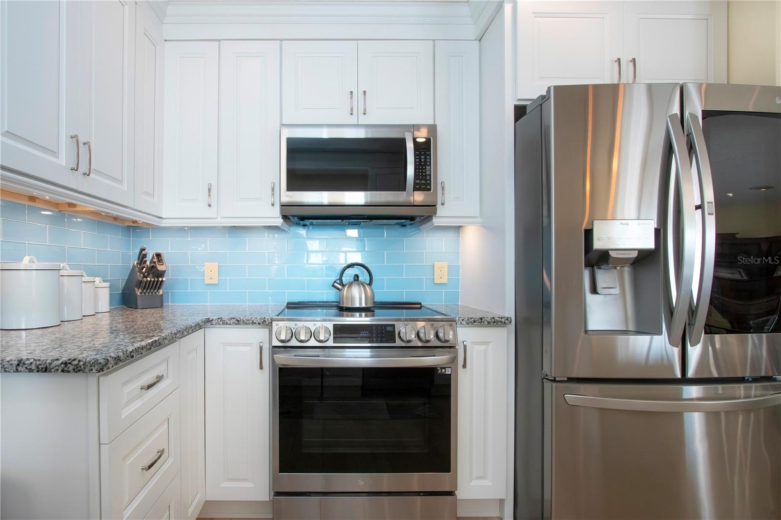 2016 E View Dr Property Photo 25