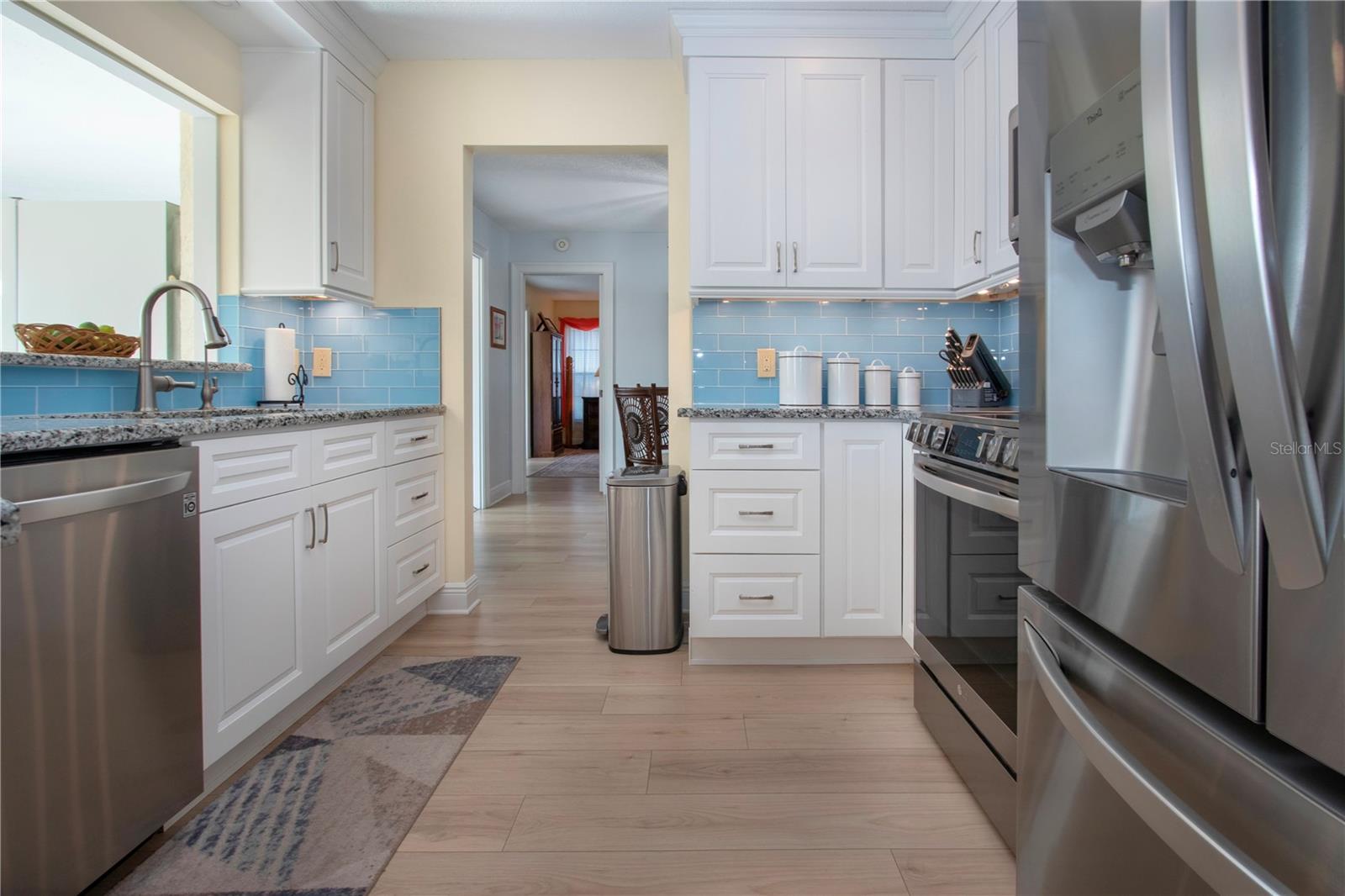 2016 E View Dr Property Photo 26