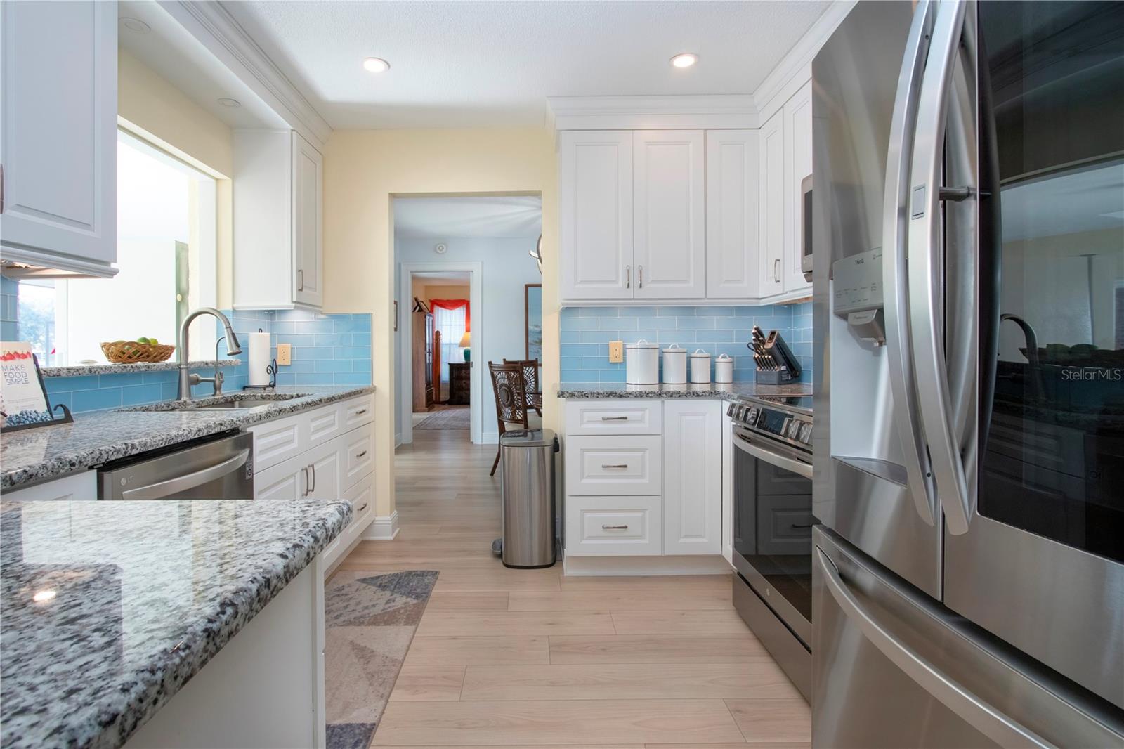 2016 E View Dr Property Photo 27