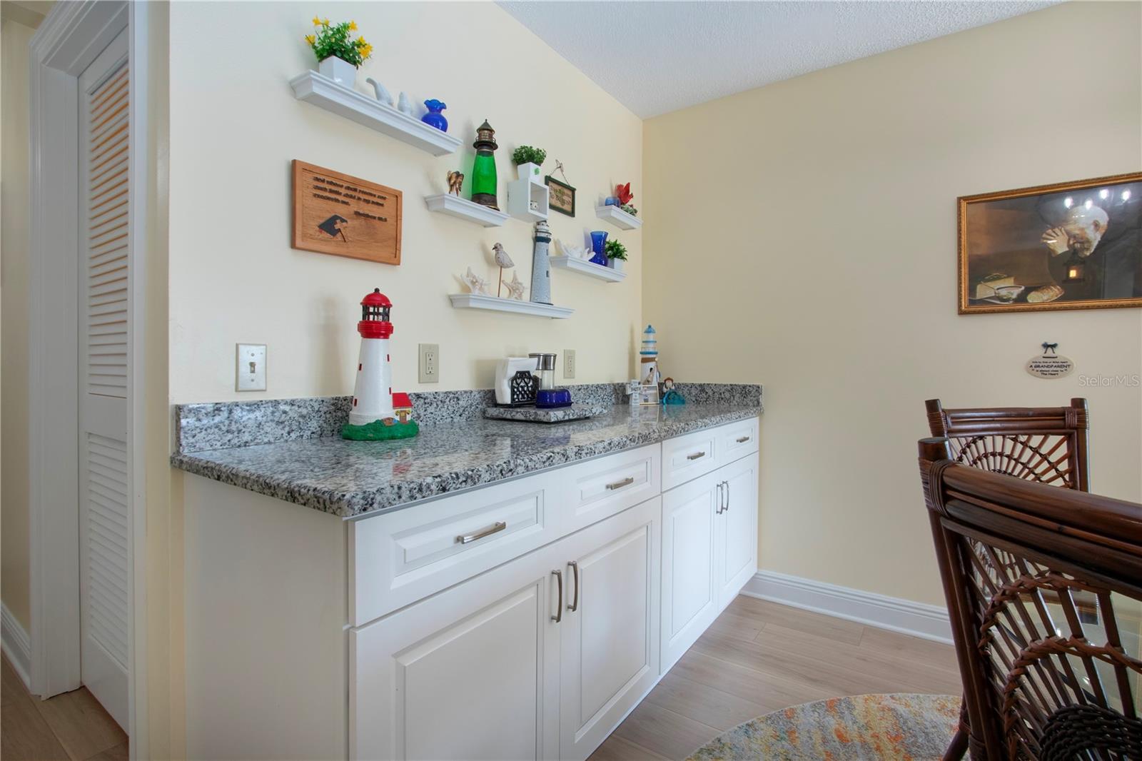 2016 E View Dr Property Photo 29