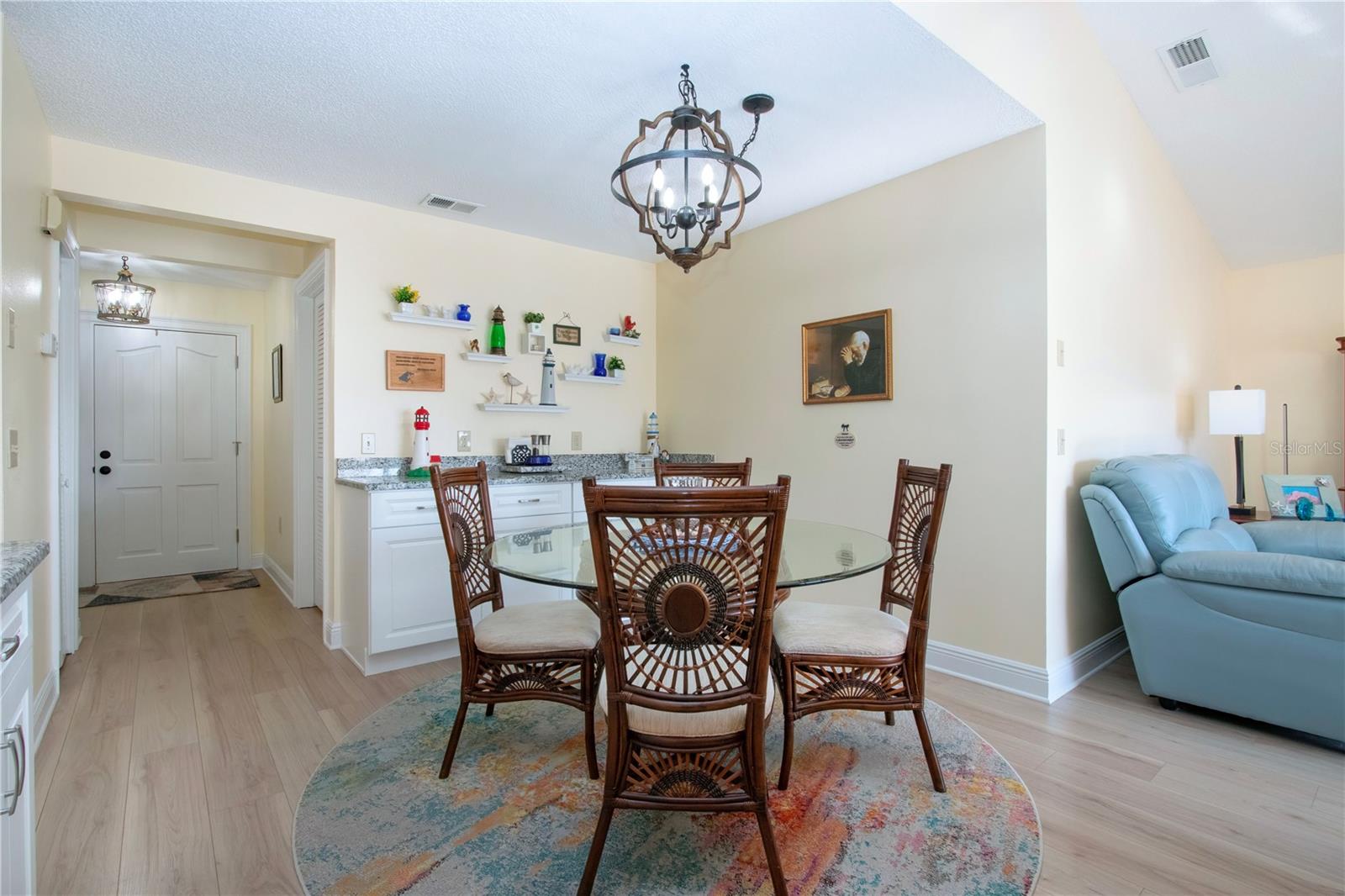 2016 E View Dr Property Photo 30