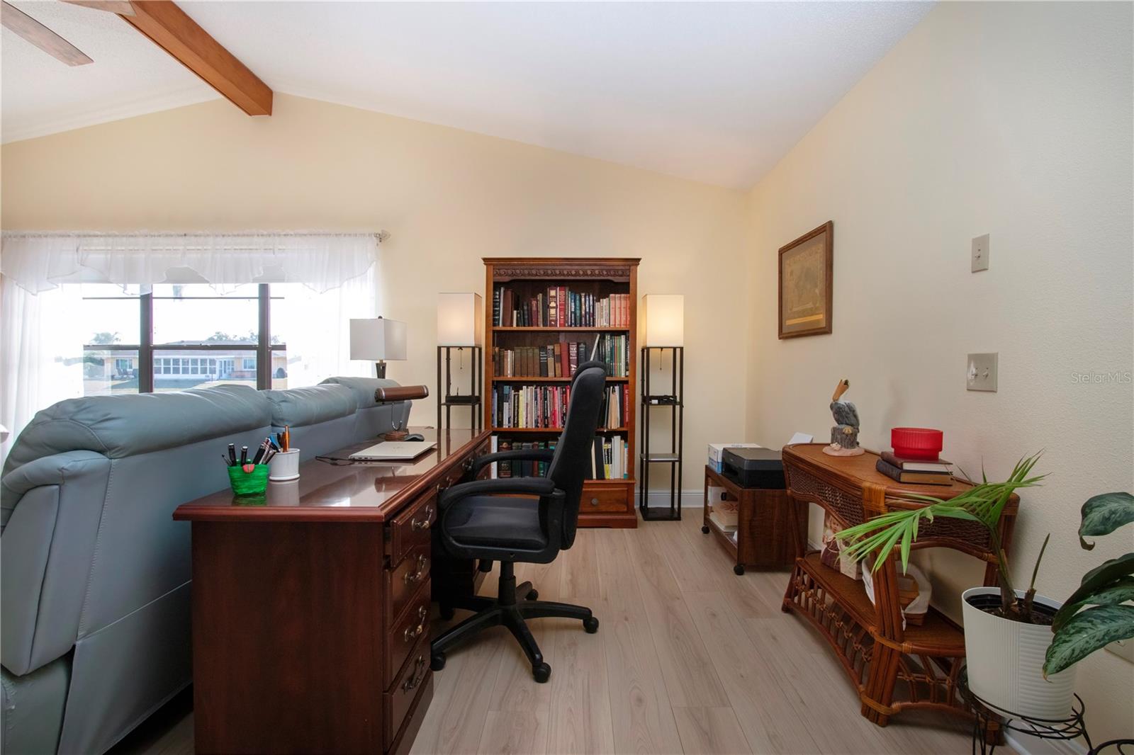 2016 E View Dr Property Photo 35