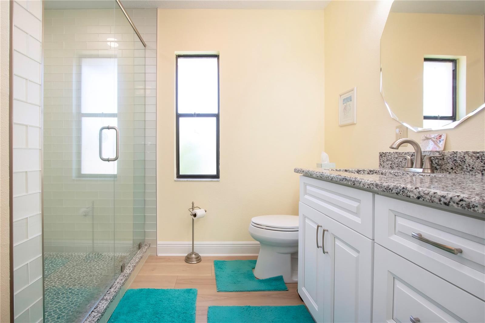 2016 E View Dr Property Photo 48