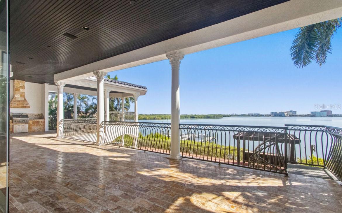 4107 Causeway Vista Dr Property Photo 2