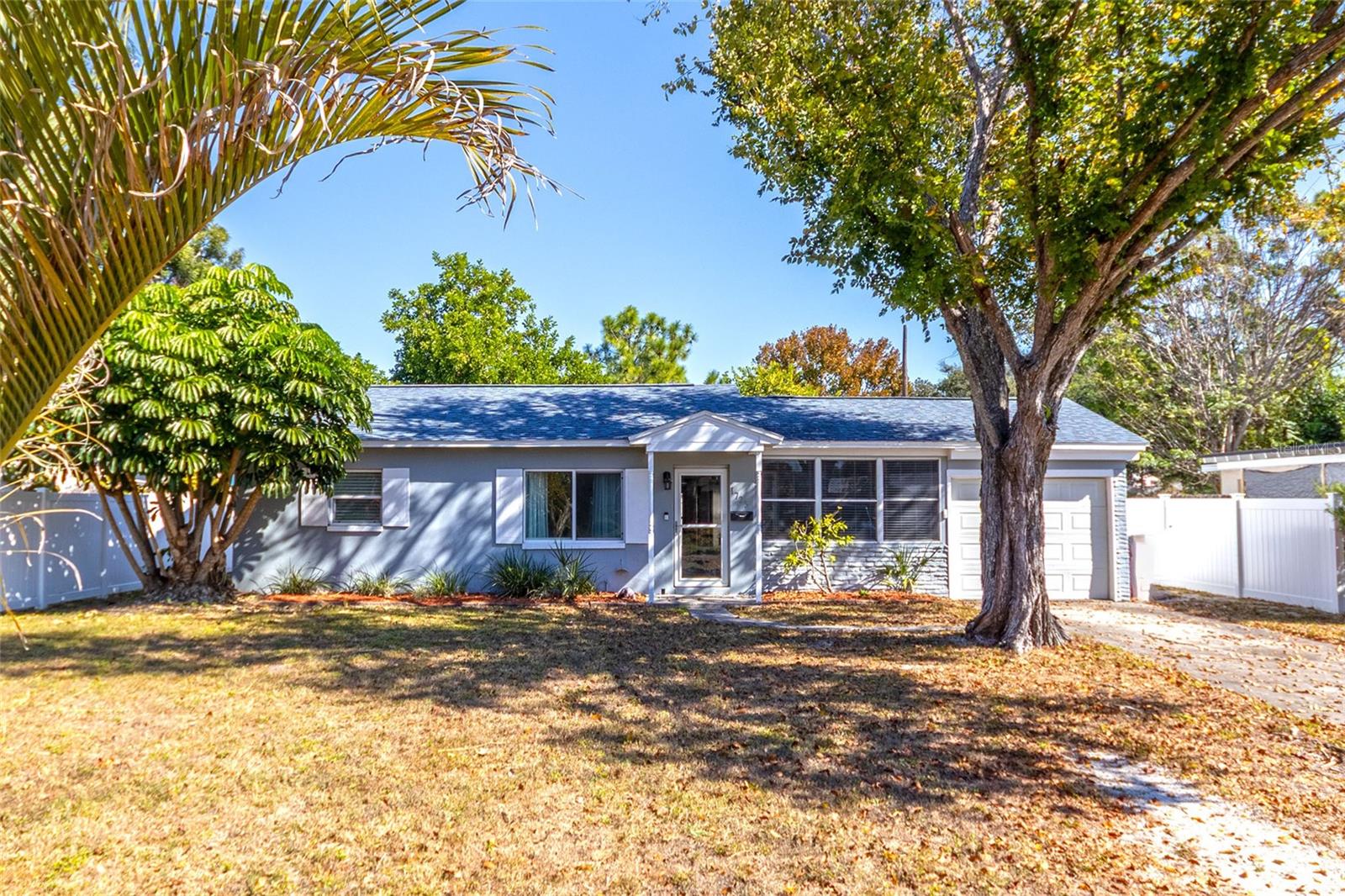 1725 Bradshaw Ln N Property Photo 1