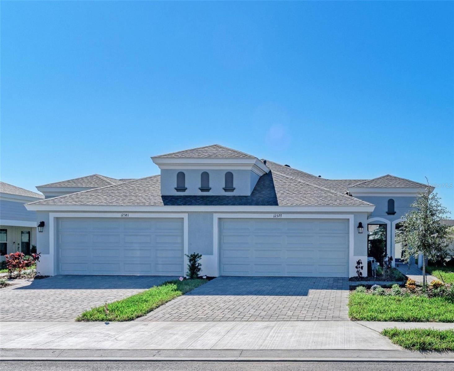 12377 Oak Hill Way Property Photo 1