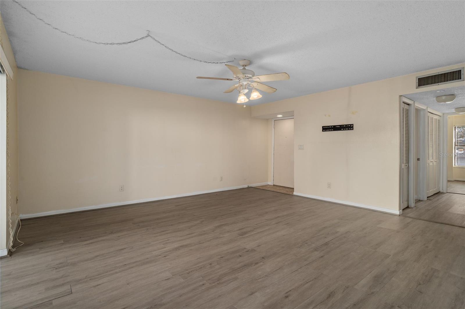 4821 Puritan Cir #104 Property Photo 8