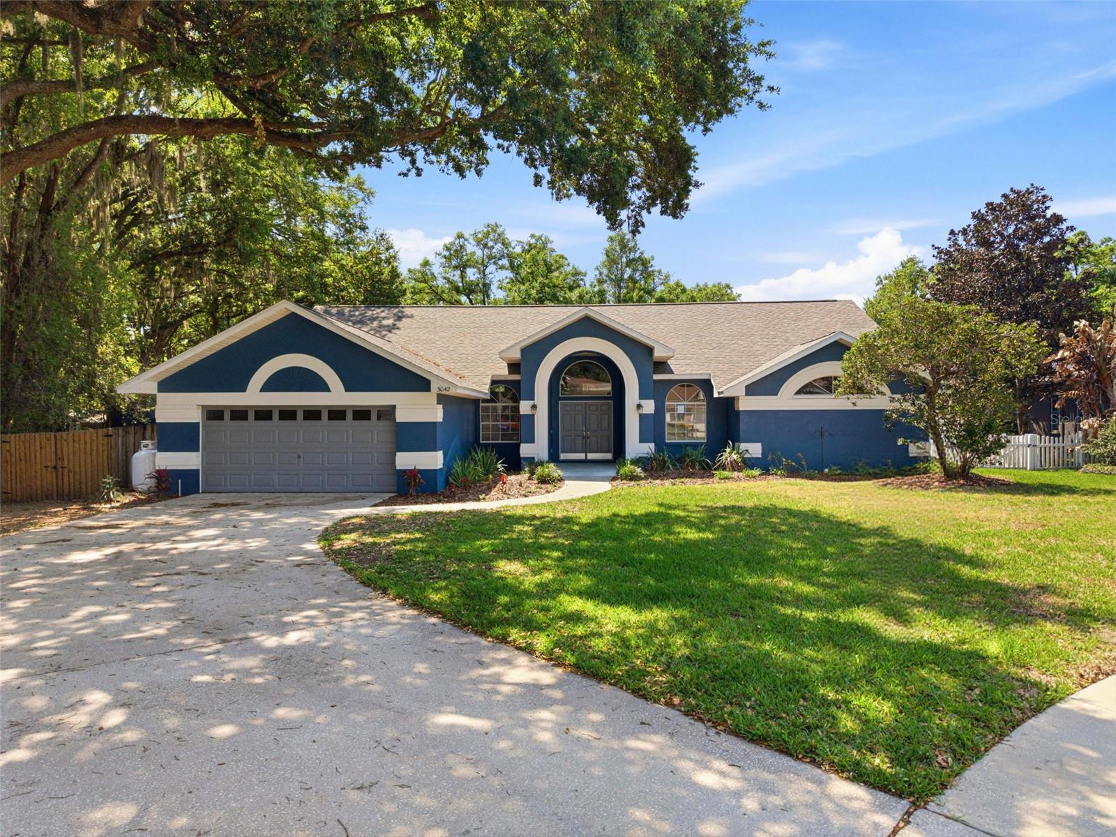 3042 Colonial Ridge Dr Property Photo 1