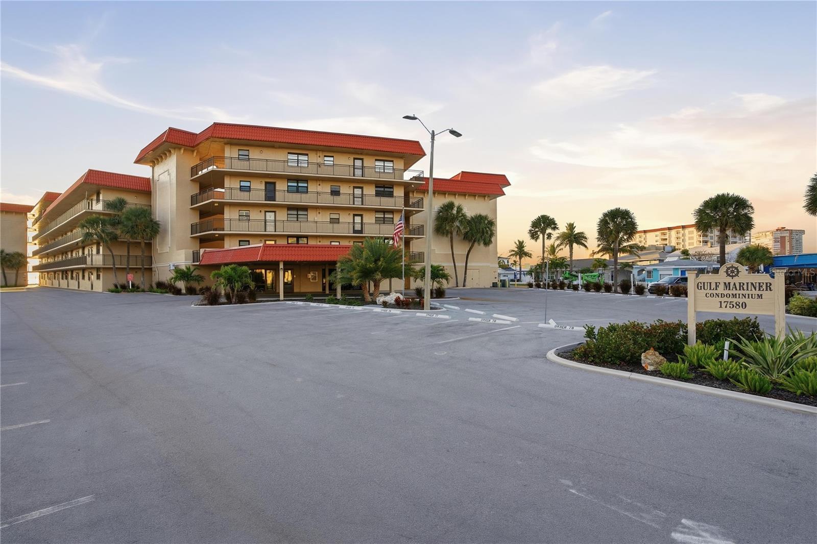 17580 GULF BLVD #302