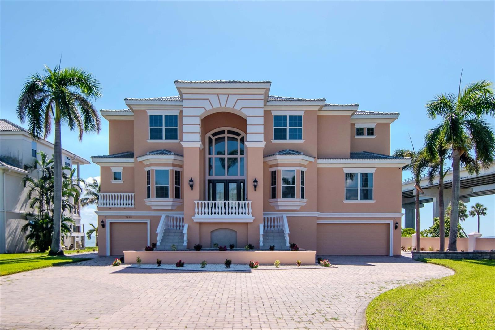 7680 Paradise Pointe Cir S Property Photo 1