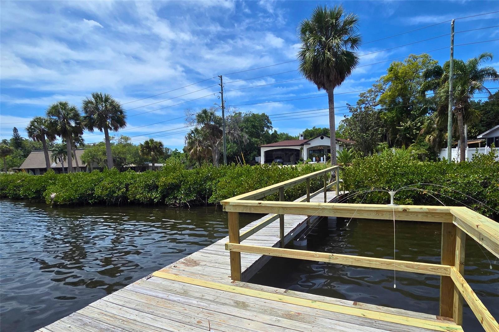 302 Whitcomb Blvd Property Photo 45