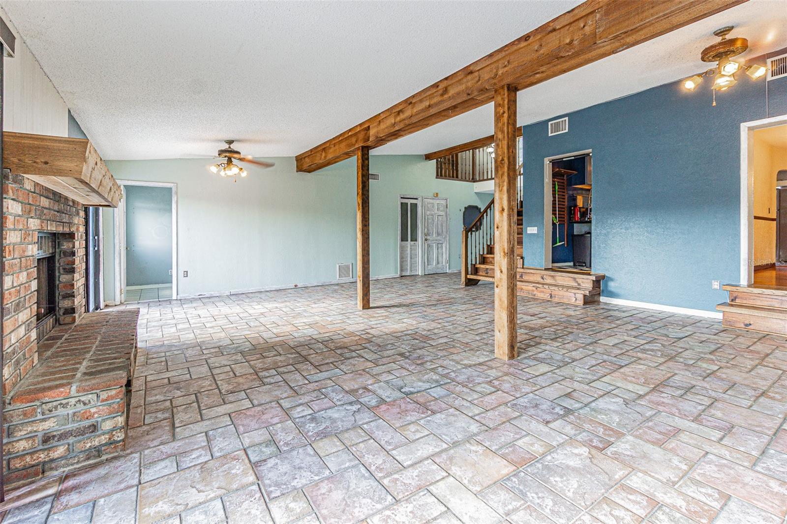 12510 Forest Hills Dr Property Photo 8