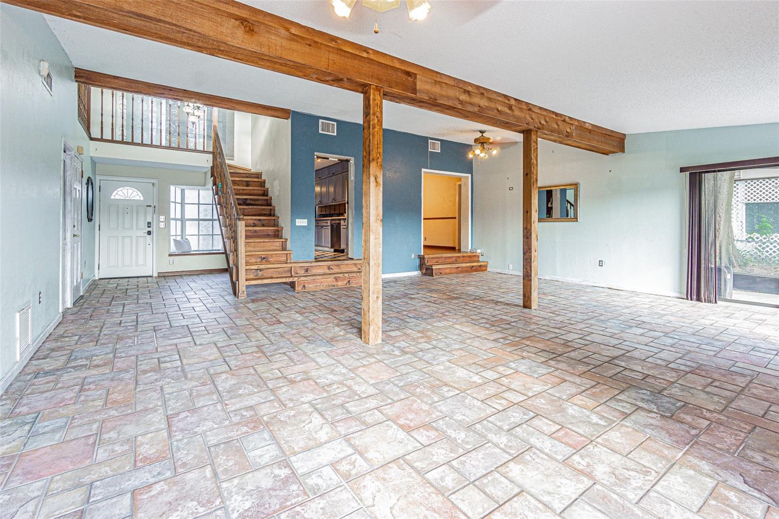 12510 Forest Hills Dr Property Photo 12