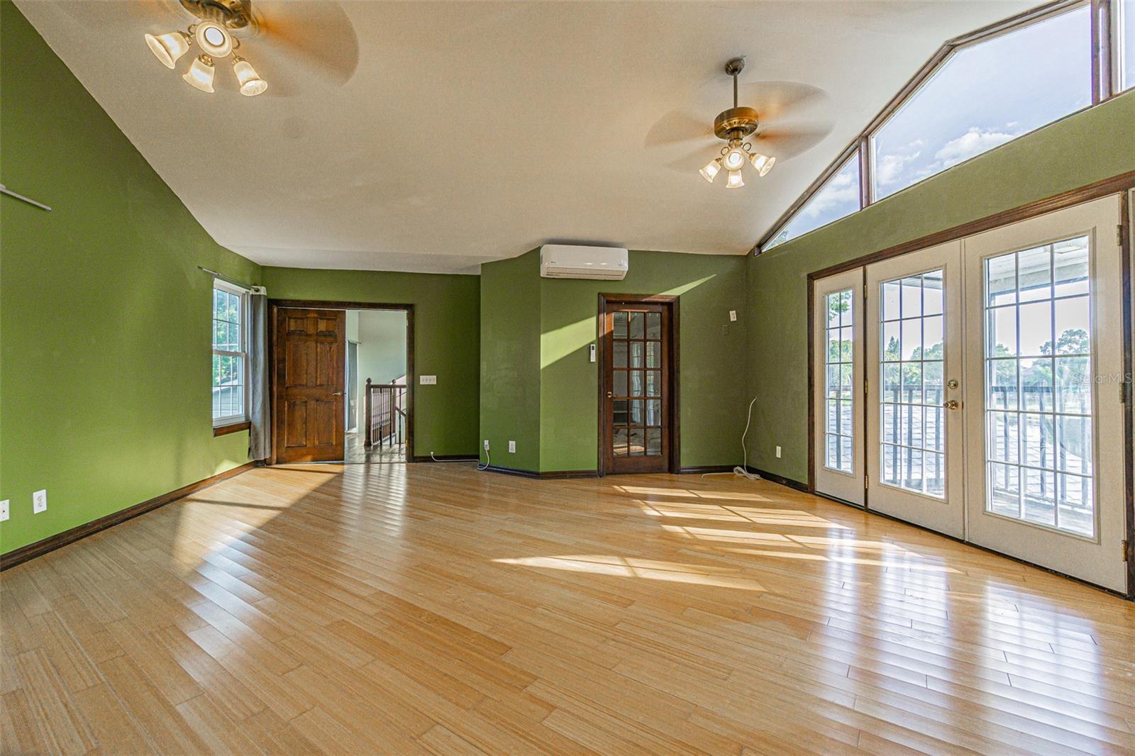 12510 Forest Hills Dr Property Photo 16