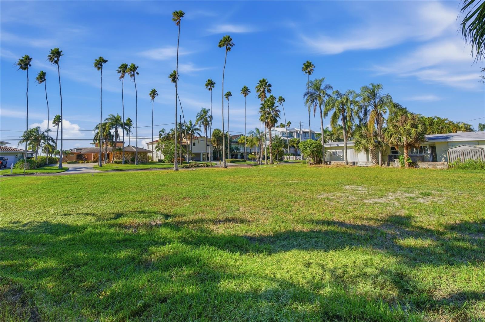 1645 Santa Barbara Dr Property Photo 24