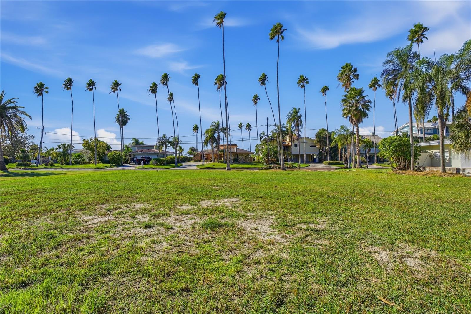 1645 Santa Barbara Dr Property Photo 25