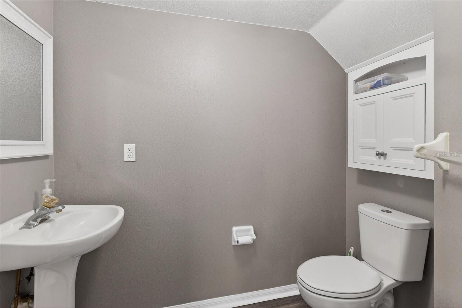 2140 Fluorshire Dr Property Photo 12
