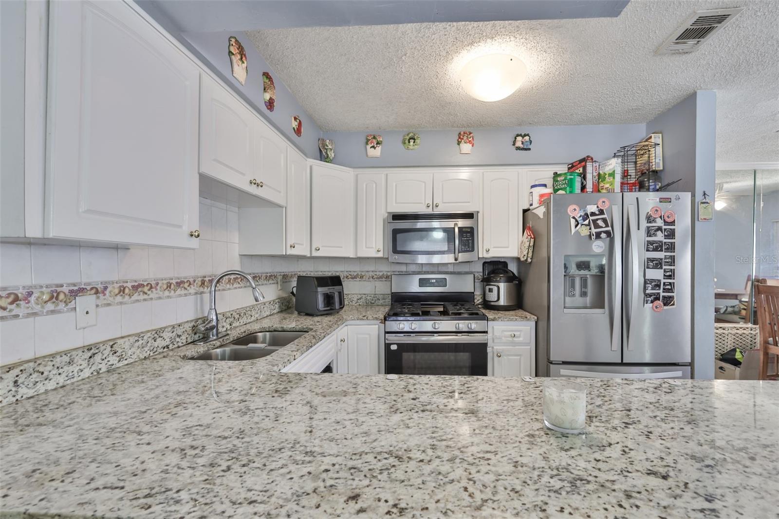 3901 N Clearfield Ave Property Photo 6