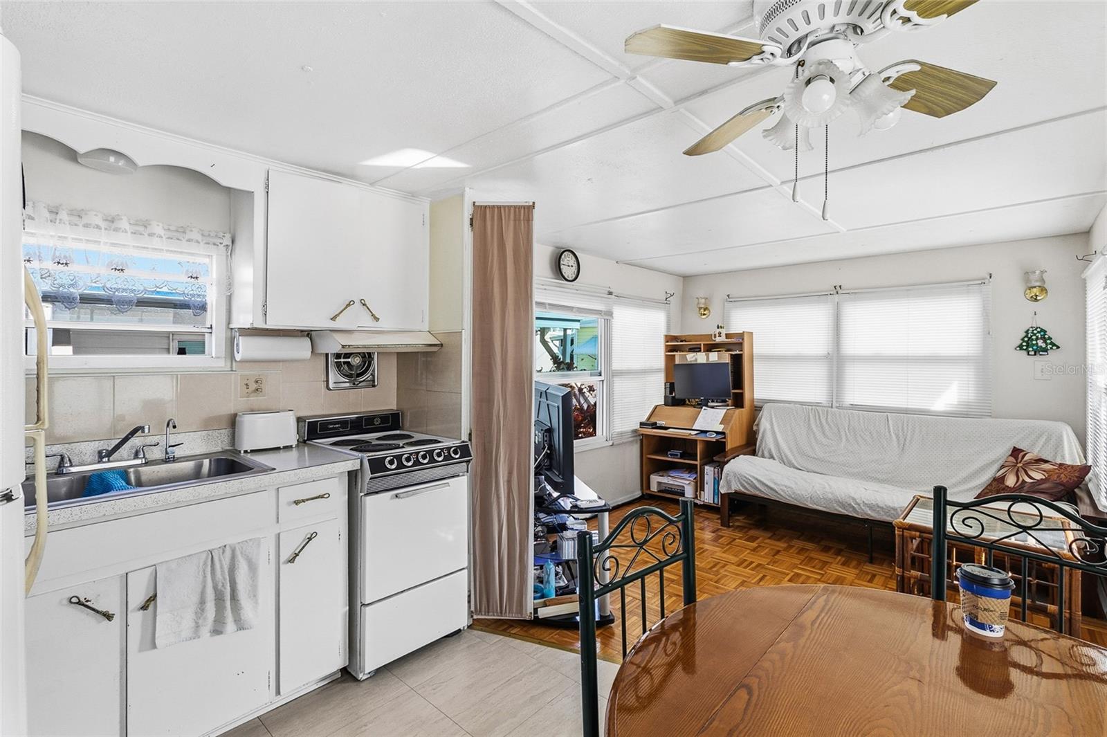12766 Seminole Blvd #10 Property Photo 6