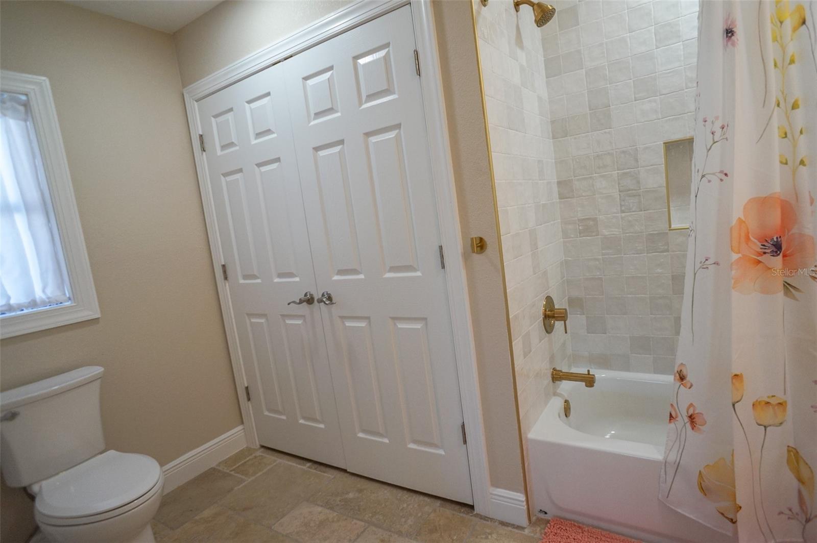 929 Lantana Ave Property Photo 14